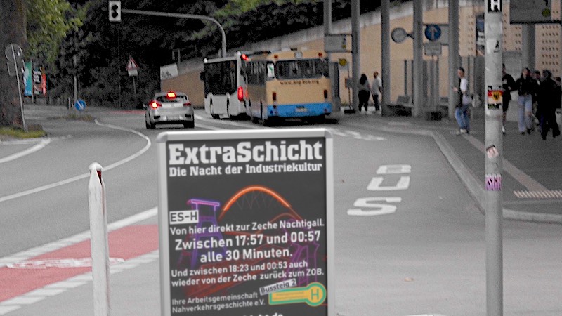 Info-Plakat vor den Bussteigen