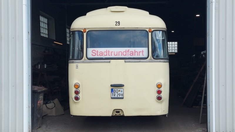 Heckansocht Henschel HS160 in der Werkstatthalle in Lindenhorst