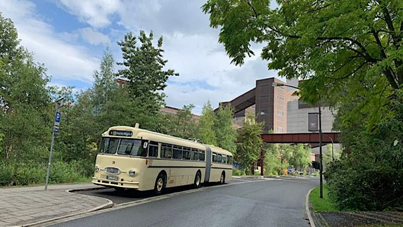 Henschel HS160 vor der Zeche Zollverein
