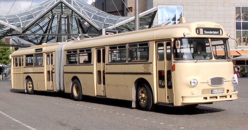 Bus Henschel HS 160 OSL